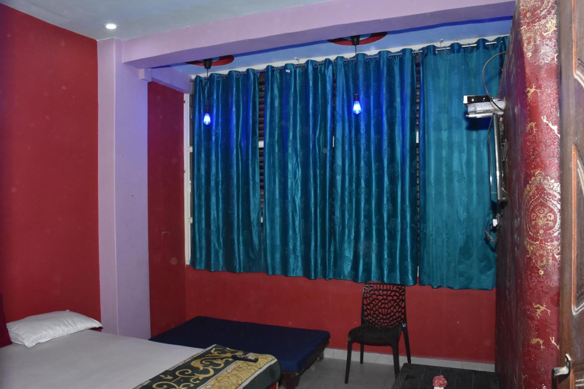 Veda'S Grand P.G Hotell Varanasi Exteriör bild